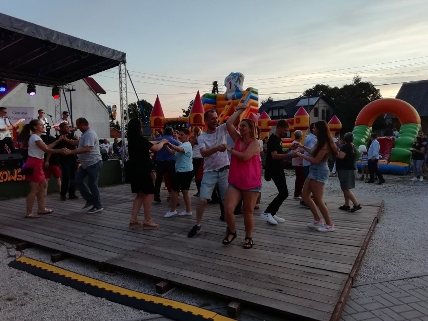 Włoszczowskie tańczy - wspaniała impreza w Koniecznie w gminie Włoszczowa (ZDJĘCIA)