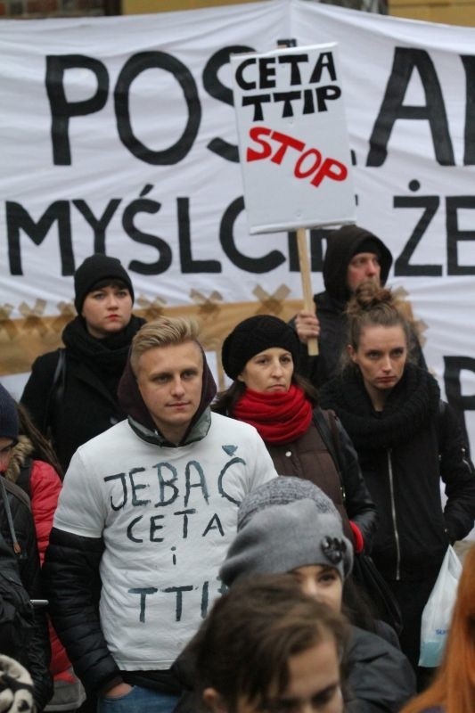 Protest na Rynku przeciwko TTIP i CETA