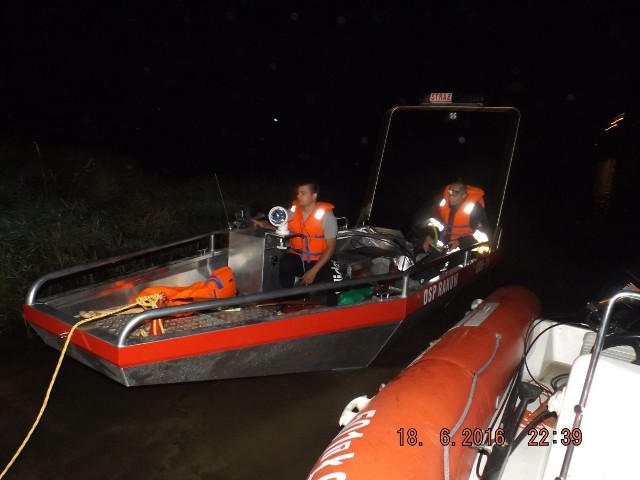 Podczas sobotnich nocnych poszukiwań mężczyzny, który utonął w zbiorniku Chańcza.