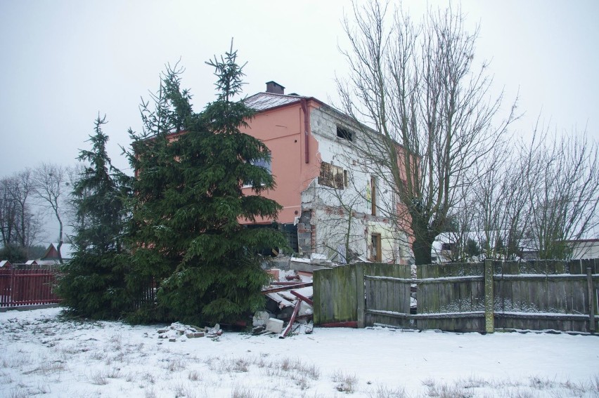 Wybuch butli z gazem w Zarzeczu. Trzy osoby ranne, jedna ciężko