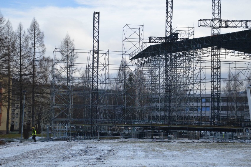 Sylwester Zakopane 2017. Rośnie wielka scena na sylwestrową zabawę [ZDJĘCIA]