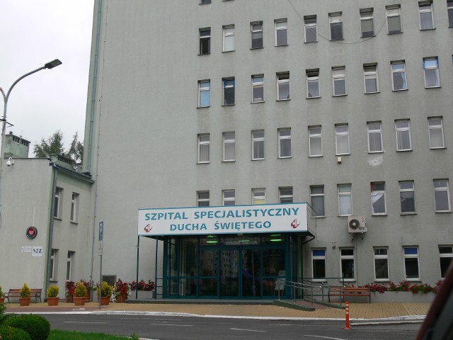 Z  powodu zmniejszającej się  ilości przypadk&oacute;w COVID-19 na terenie kraju Szpital Specjalistyczny Ducha Świętego w Sandomierzu  wznowił możliwość odwiedzin bliskich.