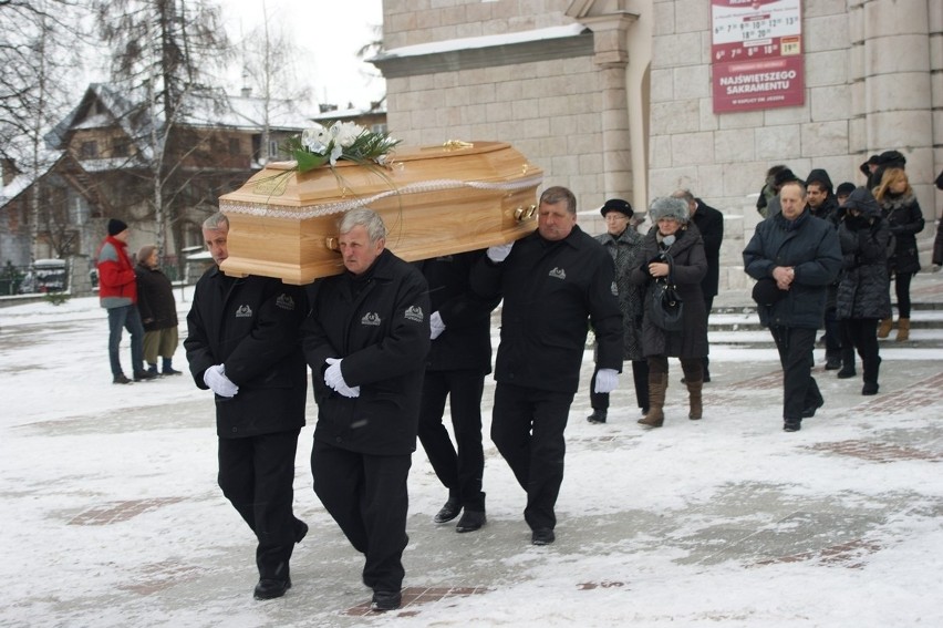 Nowy Targ: Pogrzeb zamordowanego 20-latka. Pożegnały go tłumy [ZDJĘCIA]