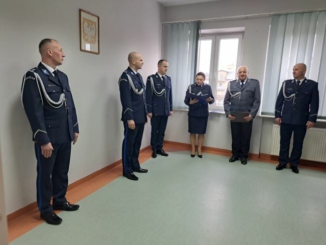 Nowy komendant Komisariatu Policji w Warce. Jarosław Janczewski zastąpił odchodzącego na emeryturę Janusza Bogdańskiego