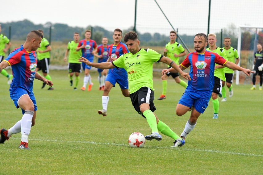 3. liga piłkarska. Premierowy punkt LZS-u Starowice. Na inaugurację sezonu zremisował z Pniówkiem Pawłowice Śląskie