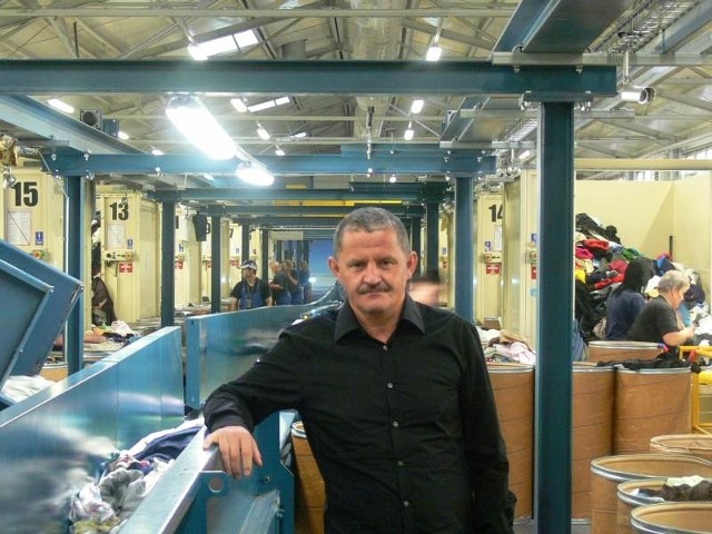 Leszek Wojteczek w najbliższym czasie zwiększy z jednego do trzech liczbę second – handów we Wloszczowie. W mieście staną też kontenery na używaną odzież.
