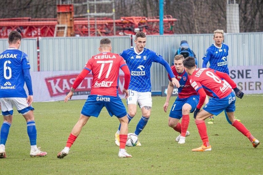 PKO Ekstraklasa. Wisła Płock wypuściła wynik 2:0. Ugrała tylko remis. Skuteczna gonitwa Rakowa Częstochowa