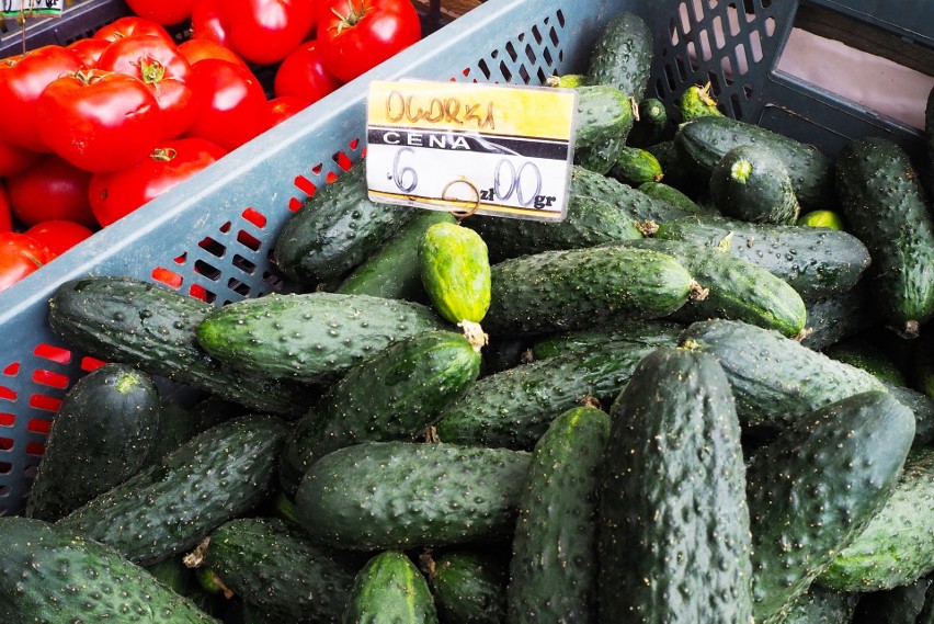 Ceny warzyw i owoców na placu w Bieńczycach