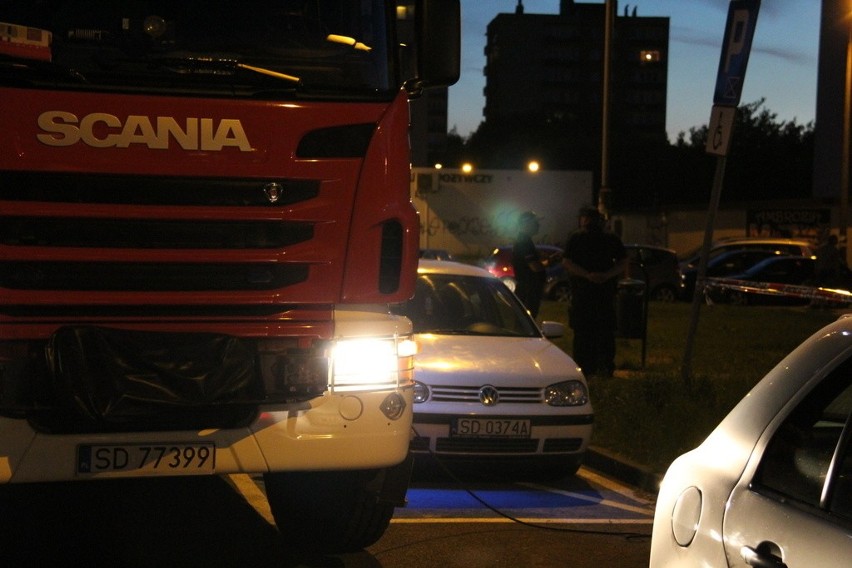 W niedzielę wieczorem policjanci do późnych godzin...