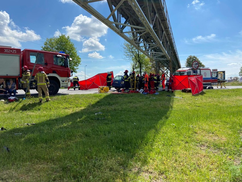 Wypadek w Źlinicach. Nie żyje pasażerka volkswagena.