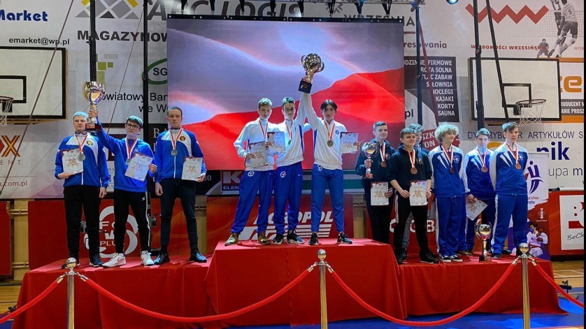 Karate. Mistrzostwa Polski Złote medale drużyn Harasuto i Olimp