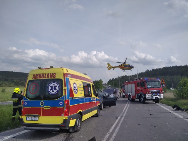 Po wypadku w Małogoszczu do szpitali trafiły łącznie cztery osoby