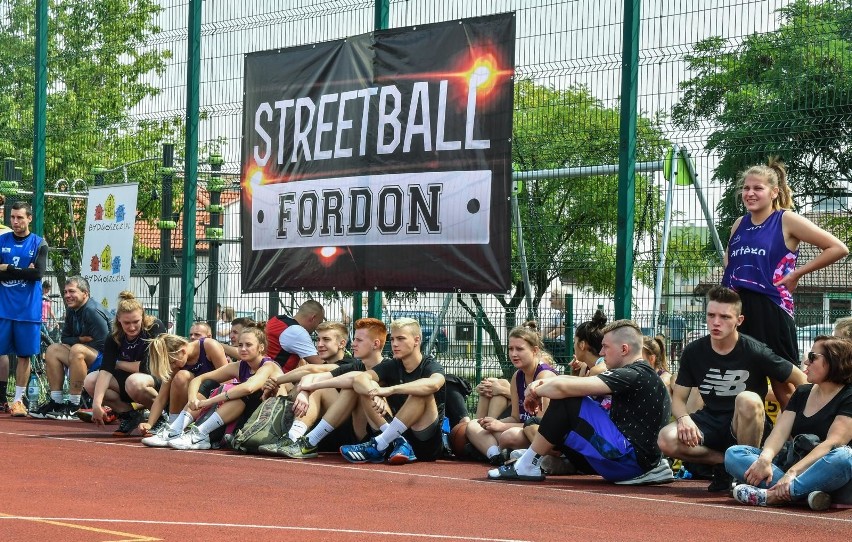 W sobotę (13 lipca) odbył się turniej Streetball w Fordonie....