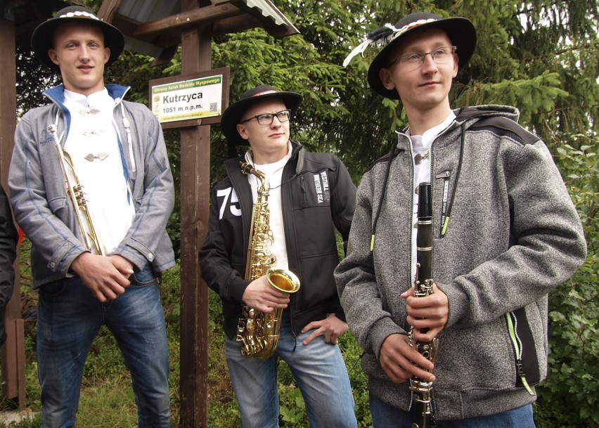 Odkryj Beskid Wyspowy. Mimo niesprzyjającej pogody pokonali Jasień [ZDJĘCIA]