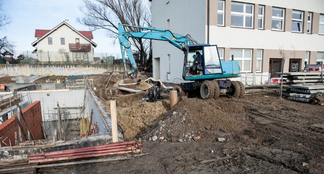 Rozbudowa wielickiej SP nr 4 ma zakończyć się podczas przyszłorocznych wakacji. Wartość inwestycji przekroczy 5,8 mln zł