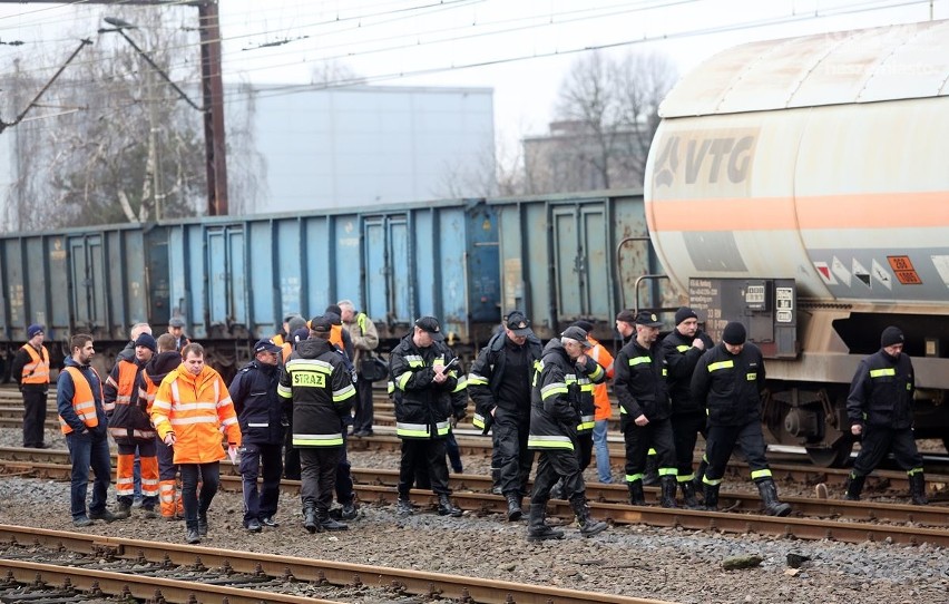 Wykolejone cysterny w Szczecinie Dąbiu