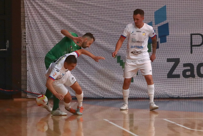 Futsal Szczecin - Orlik Mosina 4:1. Pierwsze zwycięstwo w nowym sezonie. ZDJĘCIA