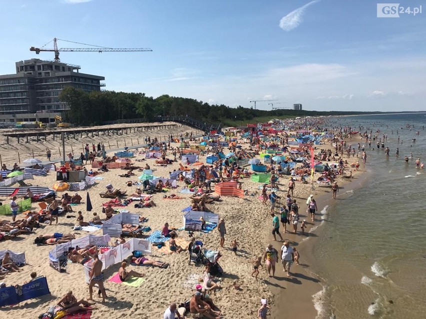 Pogoda nad morzem dopisała. W sobotę na plaży w...