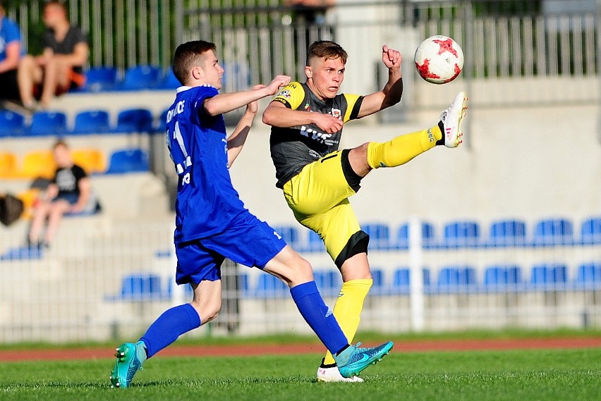 Chemik Kędzierzyn-Koźle ograł u siebie Gronowice 3-1.