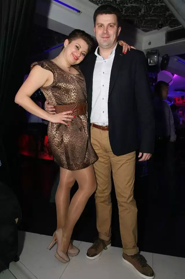 Kamila Drezno i Szczepan Skorupski podczas urodzinowej imprezy w Ultraviolet