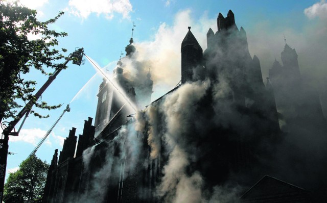 Pożar z czerwca 1858 r. wybuchł naprzeciw kościoła św. Katarzyny, który sam padł ofiarą ognia w 1905 i 2006 r.