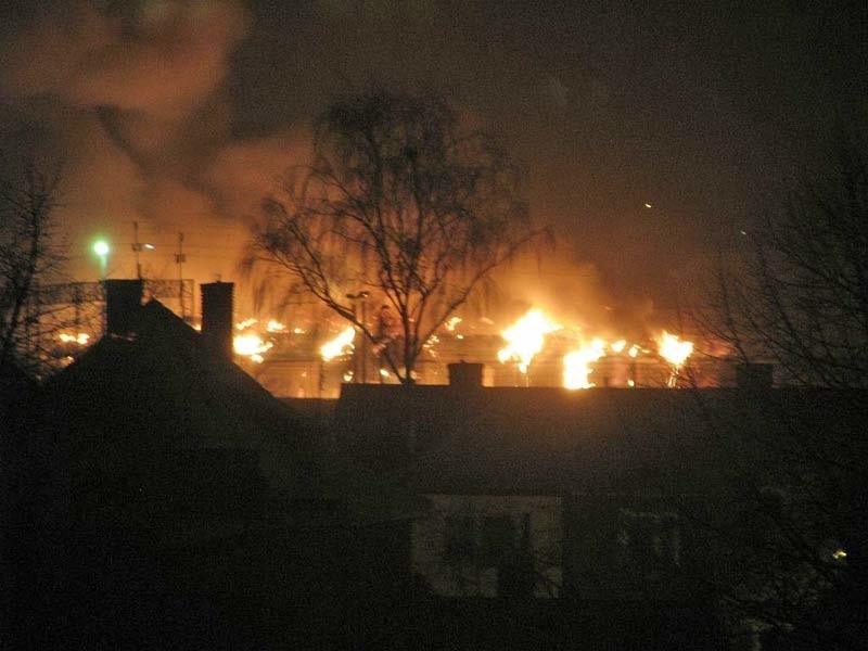 Pożar w Białogardzie. Płonął magazyn przy drowcu PKP