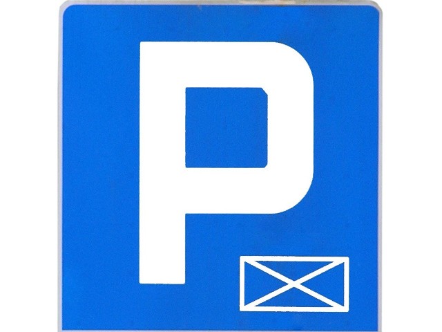 W Ustce wprowadzono nowe zasady parkowania na dwóch ulicach w centrum.