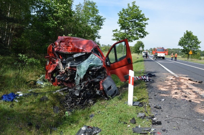 Wypadek koło Szczercowa. Jedna osoba zginęła w zderzeniu na DK 74