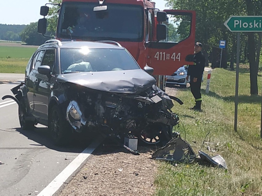 Ploski. Wypadek na DK 19. Zderzyły się trzy osobówki i tir (zdjęcia)