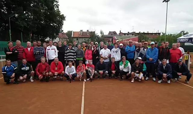 Uczestnicy turnieju tenisowego w Kluczborku