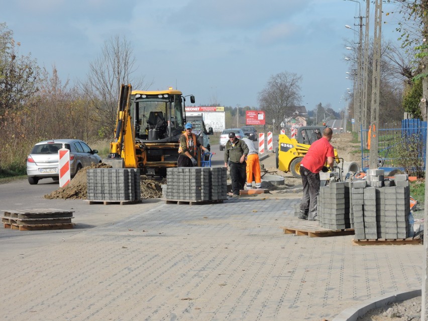 W Ostrowi Mazowieckiej trwa budowa sieci ścieżek rowerowych...