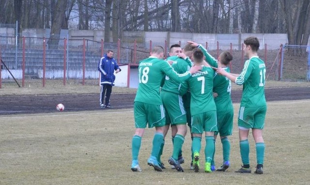 Piłkarze Agroplonu wygrali w derbach gminy Namysłów ze Startem 2-0.