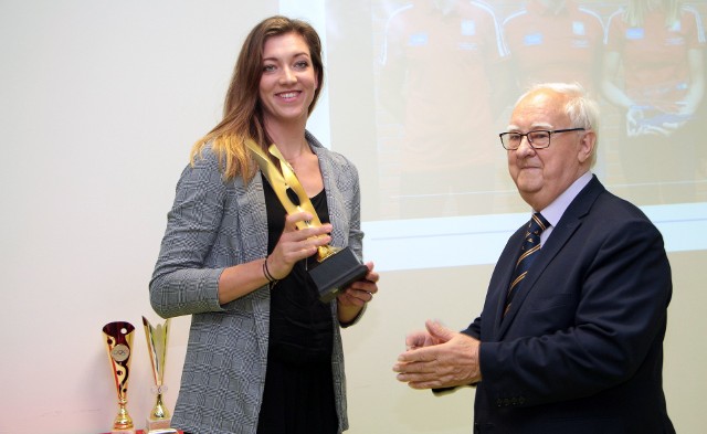 Ciężko, ale za to z medalowymi efektami przepracowali wioślarze z grudziądzkiego KS "Wisła". Zawodnicy, którzy odnieśli największe sukcesy odebrali nagrody. Byli to: Marta Wieliczko (m.in. srebrny medal na Mistrzostwach Świata Seniorów),  Mateusz Wilangowski (m.in. złoty medal na Mistrzostwach Świata Seniorów), Bartosz Bartkowski (m.in. srebrny medal na Mistrzostwach Europy Juniorów), Jessica Sobocińska (srebrny medal na Mistrzostwach Polski  Juniorów), Olga Szachmytowska (m.in. brąz na Ogólnopolskiej Olimpiadzie Młodzieży), Damian Nowak (brąż na Mistrzostwach Polski w sprincie), Mikołaj Wieczorek  (brąz na Mistrzostwach Polski w sprincie), Michał Wieczorek (brąz na Mistrzostwach Polski w sprincie), Julia Klucznik (srebro na Międzywojewódzkich Mistrzostwach Młodzików), Jakub Predel (IV m. na Mistrzostwach Polski Juniorów).