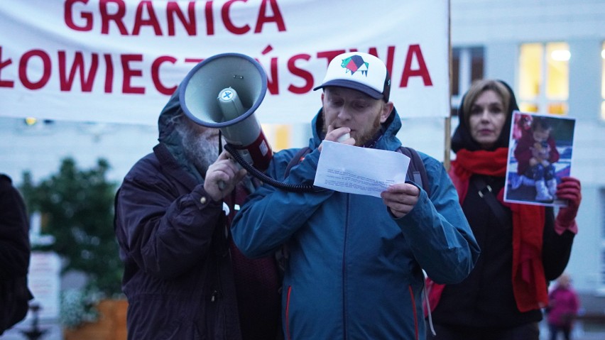 Marsz Granice Człowieczeństwa w Białymstoku. "Wielu Polaków zaraża się wirusem obojętności na cierpienie" (ZDJĘCIA)