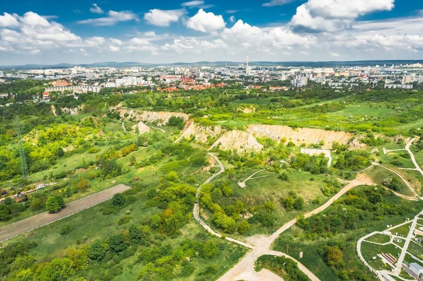 Świętokrzyskie zaprasza - odcinek 10. Wietrznia i Ogród Botaniczny w Kielcach [ZDJĘCIA, WIDEO Z DRONA]