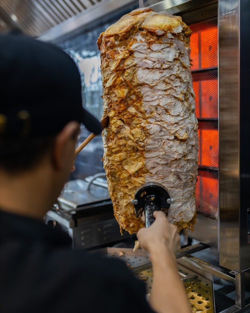 Obierz kierunek na rzemieślniczy kebab. Nowy lokal na gastronomicznej mapie Słupska