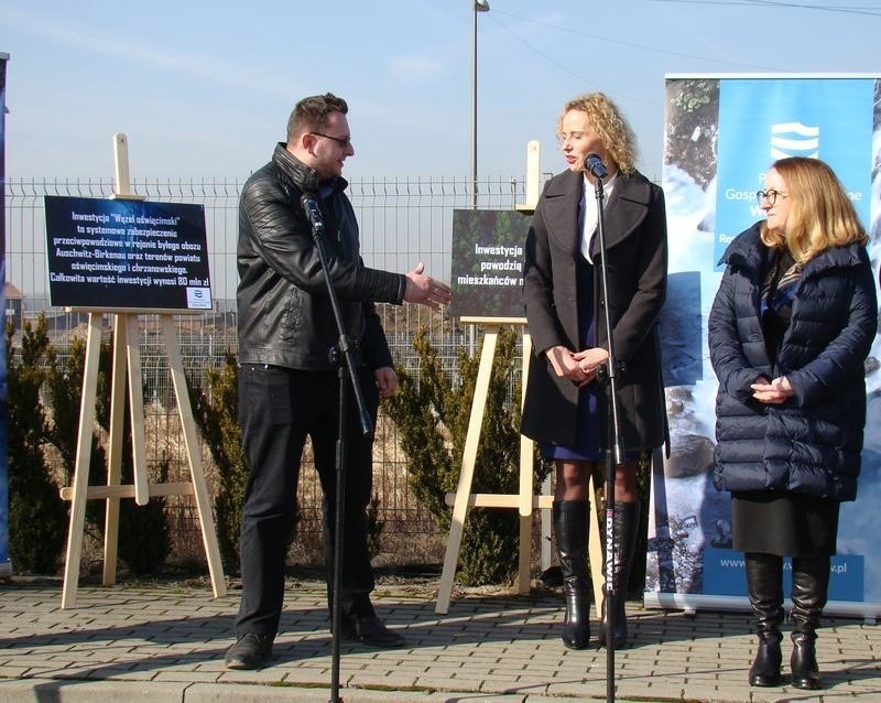 Oświęcim. Zaczęła się rozbudowa wałów nad Wisłą i Sołą. Poprawi się bezpieczeństwo na wypadek powodzi [ZDJĘCIA]