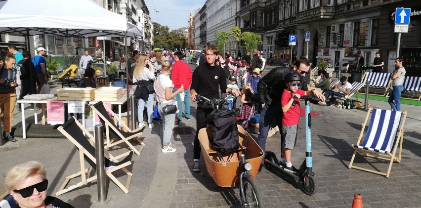 Ulicami Szczecina przejechała pierwsza hulajnogowa masa...