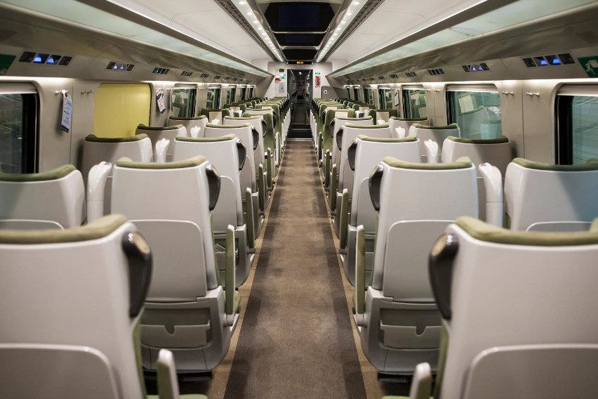 PKP Intercity odwołuje niektóre pociągi. W dobie pandemii jeździ nimi mało pasażerów