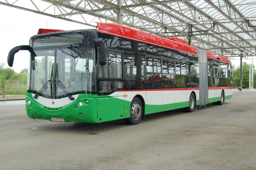 Nowe trolejbusy przegubowe wyprodukowane przez Ursus. Pierwszy pojazd już na zajezdni przy Grygowej