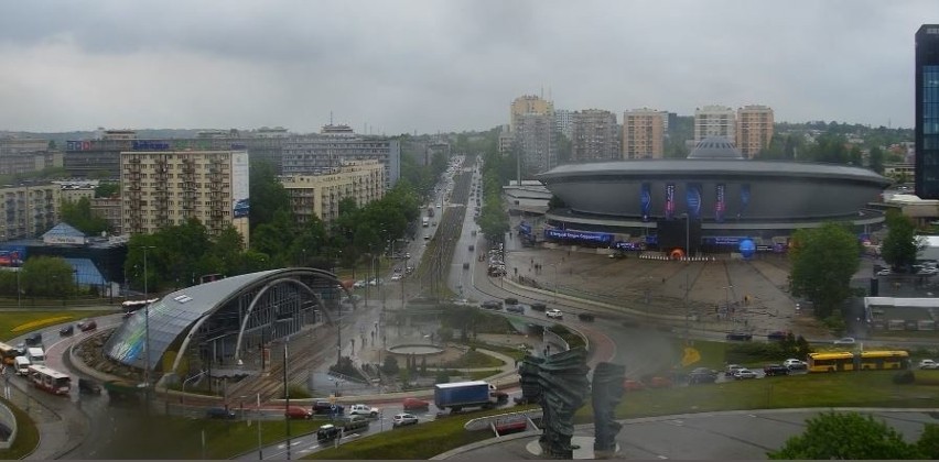 Dwa TIRy zderzyły się w tunelu w stronę Sosnowca. Wypadek w...