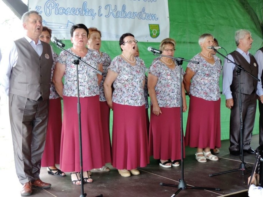 W Szczepanowie odbyły się XI Spotkania Seniorów z Piosenką i Kabaretem [zdjęcia]