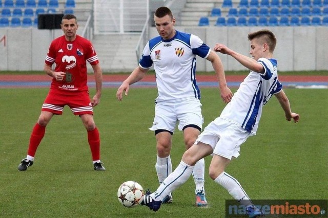 Włocłavia (na biało) u siebie przegrała z Unią Swarzędz 0:3