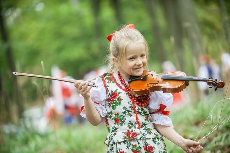 Zespół Pieśni i Tańca "Szczecinianie" z szansą na występ w Chinach. Potrzebne jednak Wasze wspracie!  