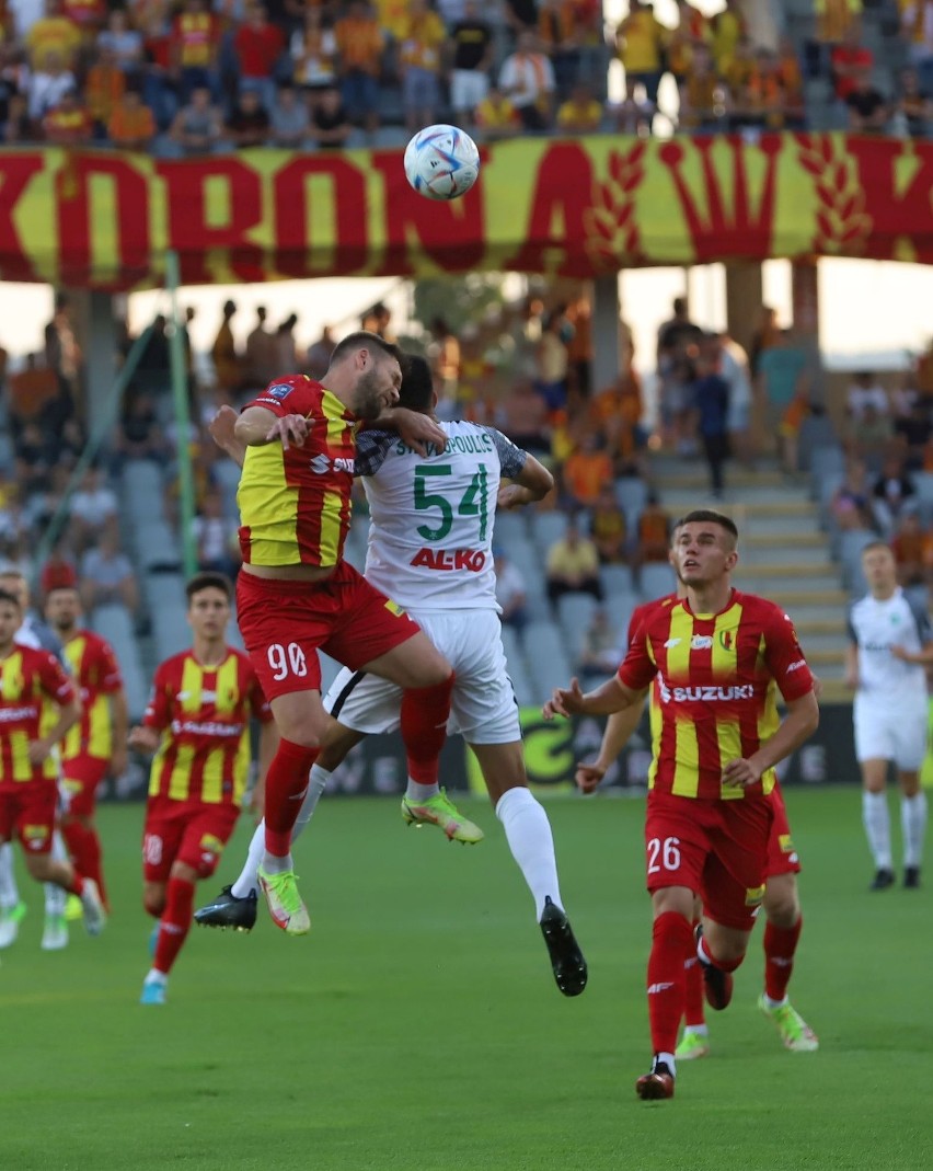 Korona Kielce przegrała na Suzuki Arenie z Wartą Poznań 0:1.