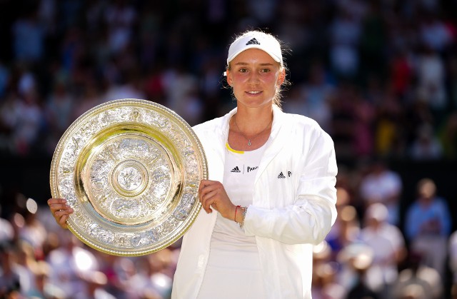 Jelena Rybakina pomimo triumfu w Wimbledonie nie zagra w tegorocznych finałach WTA