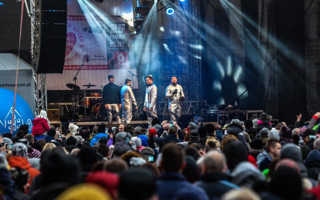 Ten koncert przyciągnął nie tylko fanów disco polo. Na bydgoskiej scenie pojawił się dziś zespół Boys.