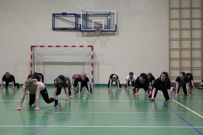 Gmina Smyków gra już z Orkiestrą. W szkole w Miedzierzy odbył się Maraton Zumba Fitness [ZDJĘCIA]