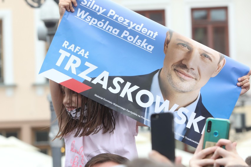 Wybory prezydenckie 2020. Rafał Trzaskowski na rzeszowskim Rynku [ZDJĘCIA]