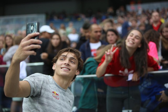 Armand Duplantis w tym roku po raz pierwszy wystąpił na Stadionie Śląskim i bardzo mu się u nas podobałoZobacz kolejne zdjęcia. Przesuwaj zdjęcia w prawo - naciśnij strzałkę lub przycisk NASTĘPNE